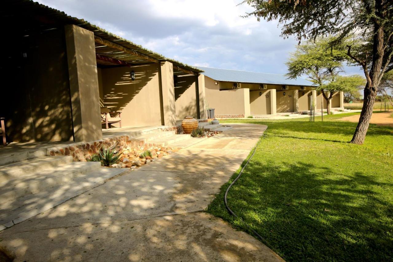ออทจิว่าซาฟารีลอดจ์ Villa โอชิวารองโก ภายนอก รูปภาพ